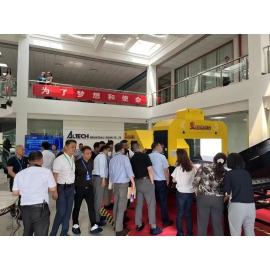 精英荟萃 ▎amjs澳金沙门线路首页受邀加入PET瓶可接纳再生设计